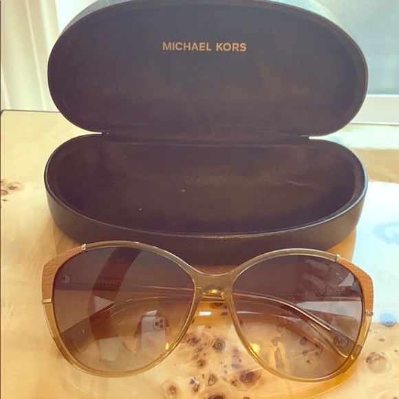 Michael Kors Glasses - Picture 1 of 2